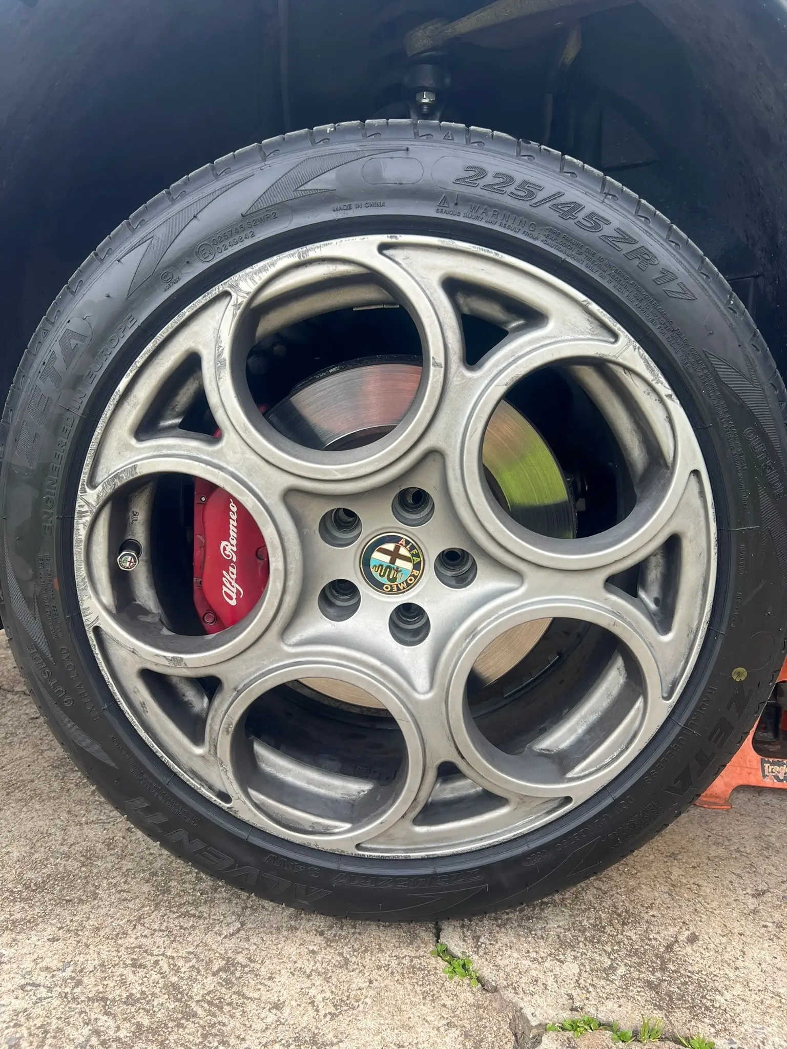 Alfa Romeo calipers before refinishing