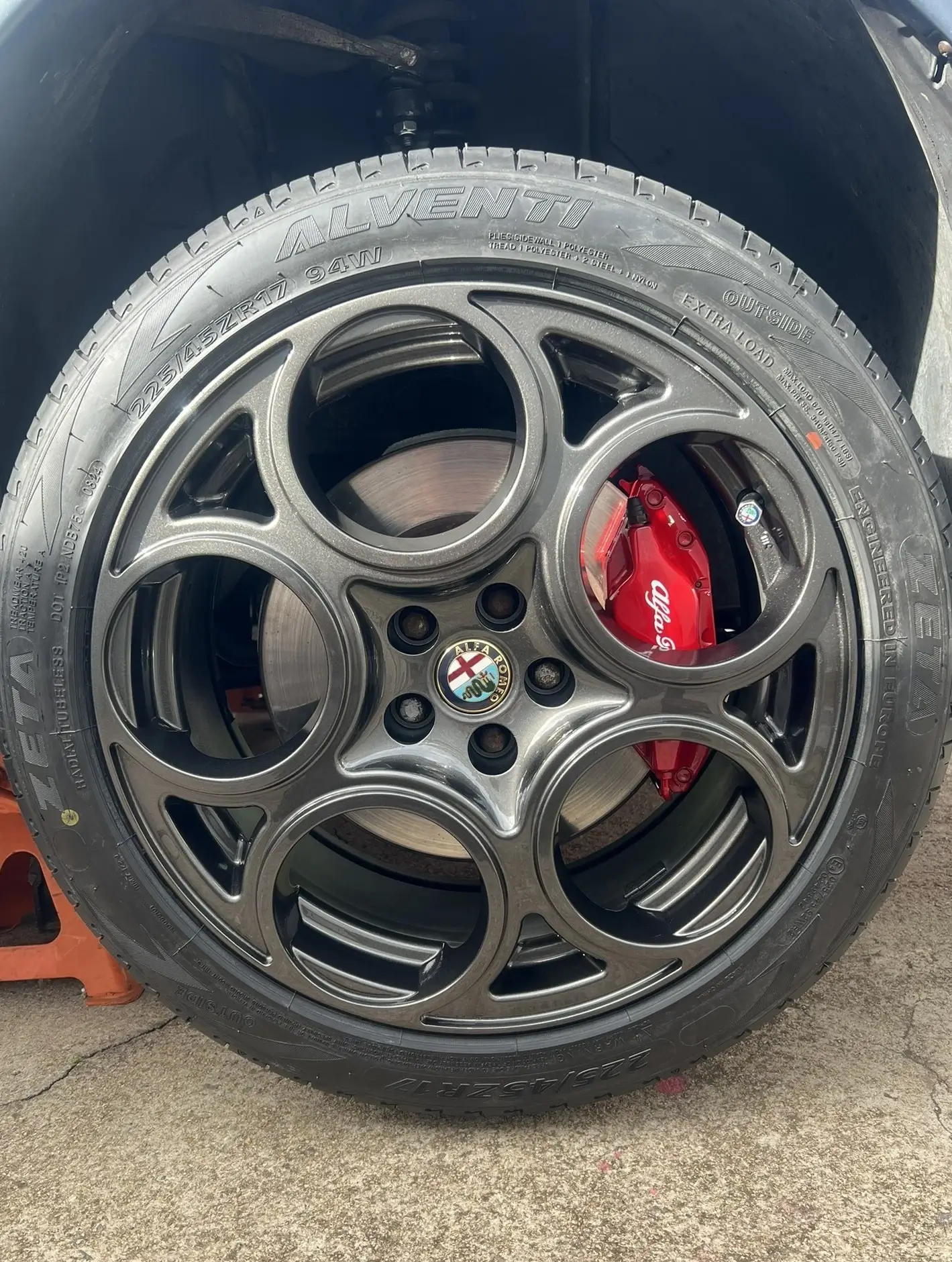 Alfa Romeo calipers in signature Alfa red